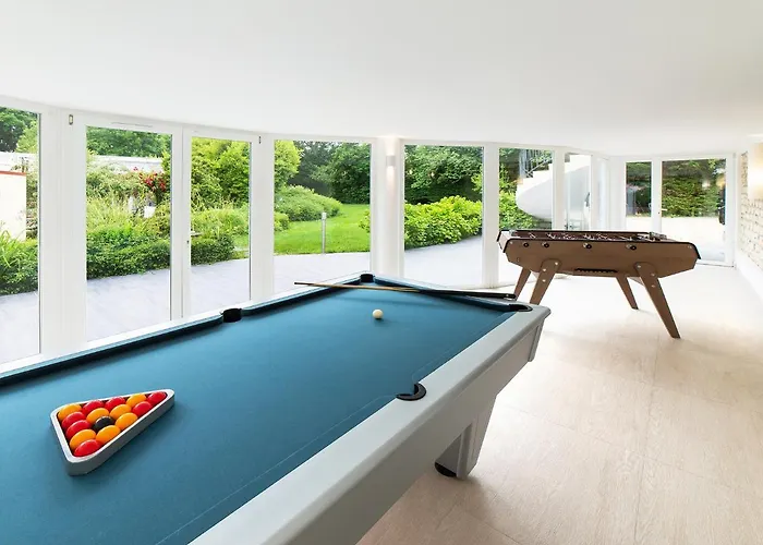 Simon Villa Auberville