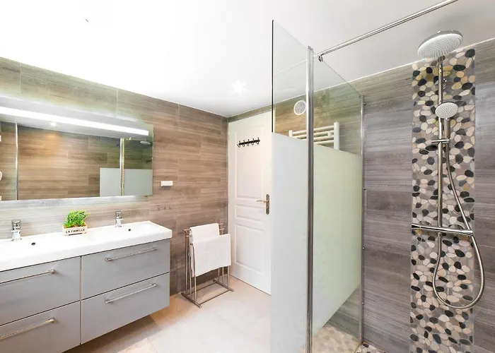 Simon Villa Auberville